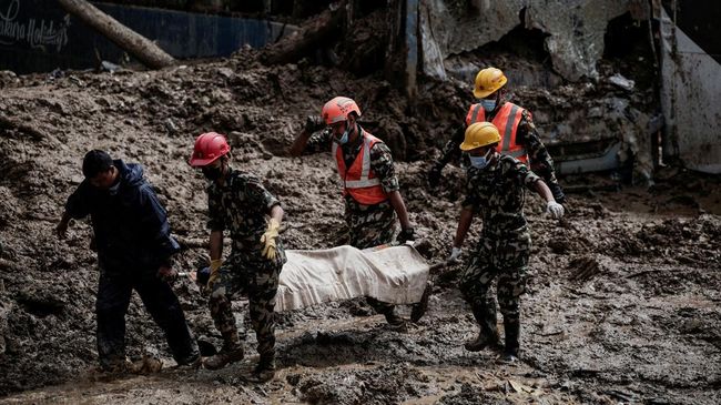 Banjir dan tanah longsor menewaskan hampir 200 orang di Nepal.pacificmusicworks.org