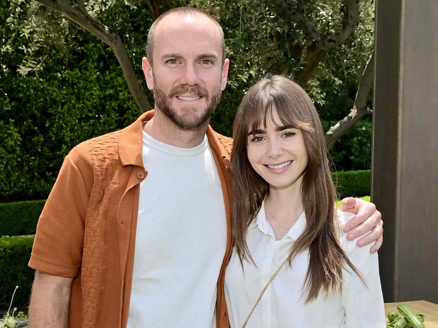 Lily Collins dan Charlie McDowell Umumkan Kolaborasi Film Baru